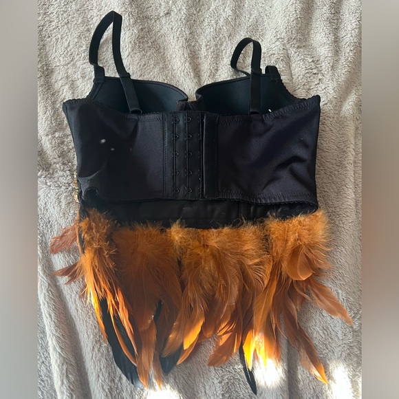 NWT Vintage Y2K Bebe Brown Feather Embellished Black Bustier - Picture 3 of 11